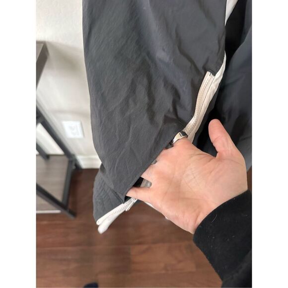 Jordan Pullover Windbreaker Zip Up Large - Picture 8 of 8